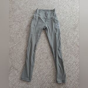 Women's High-Waist Performance Leggings in Olive